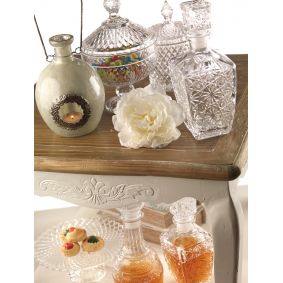 Bottiglia in vetro trasparente con tappo