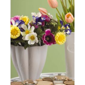 Vaso in ceramica a forma di fiore