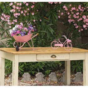 Bicicletta rosa in metallo